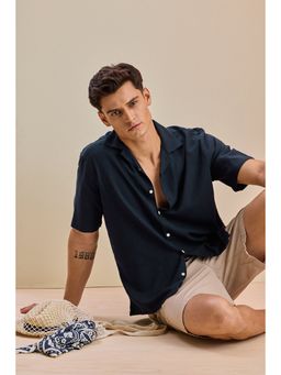 Snitch - Men Navy Blue Solid Boxy Fit Casual Shirt