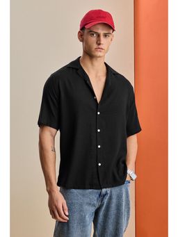 Snitch - Men Black Solid Boxy Fit Casual Shirt