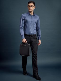 Louis Stitch - Men's Solid Blue Formal Shirt