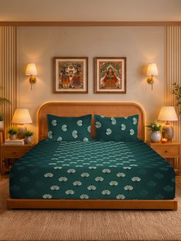 Urban Space - Midnight Green 200 Tc Cotton Bedsheet with 2 Pillow Covers