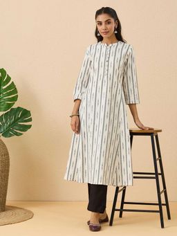 Fabindia - White Cotton Ikat Slim Fit Long Kurta