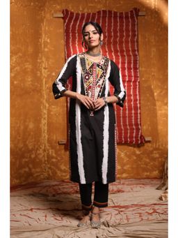 Shivani Bhargava - Black Cotton Tie & Dye 3/4th Kurta with Pant (Set of 2)