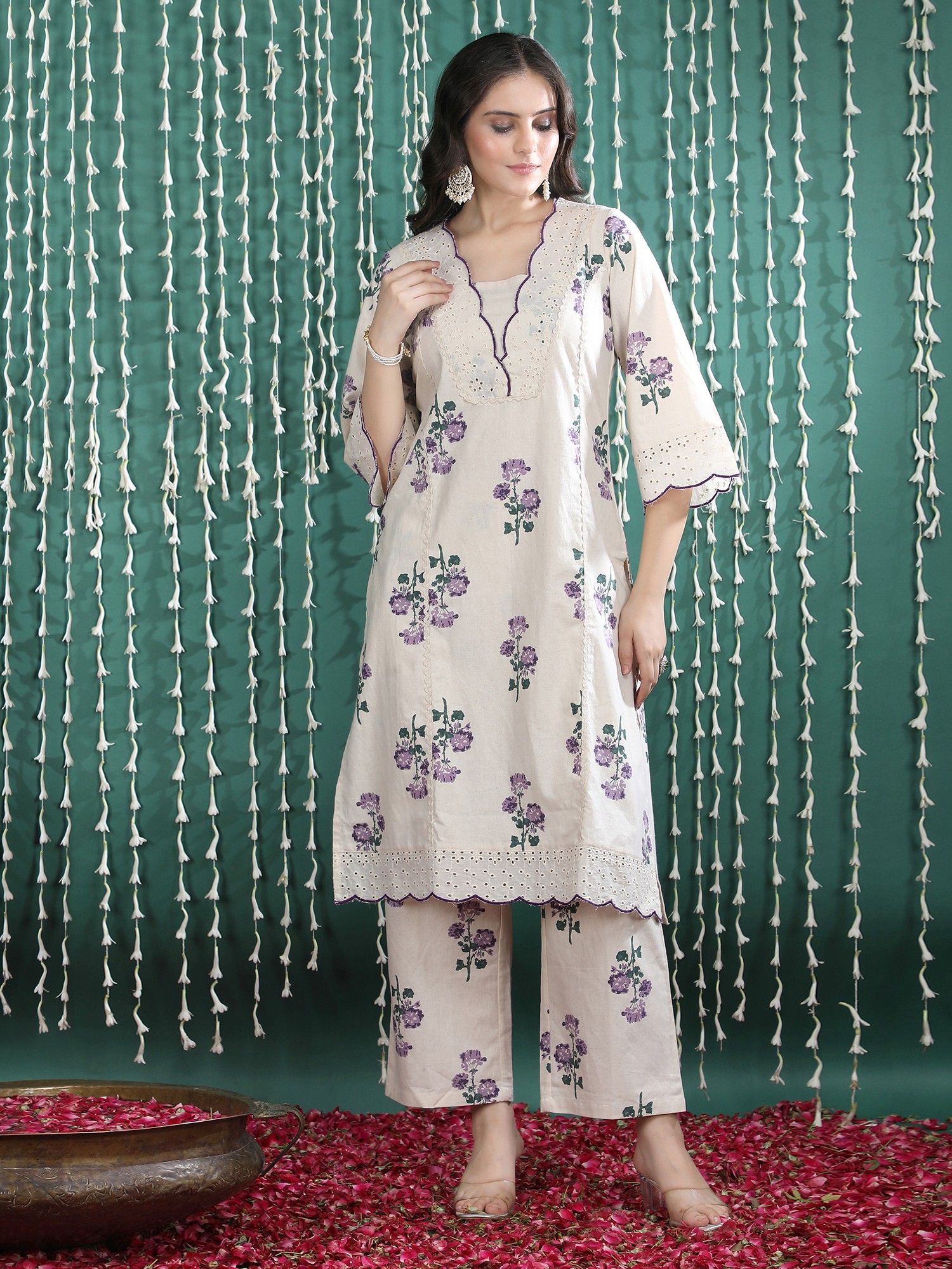 bani women Pure Cotton Off White Floral Printed Co-Ord Set-picture-24