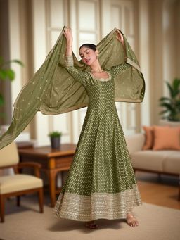 MEENA BAZAAR - Green Embroidered Kurta with Pant and Dupatta
