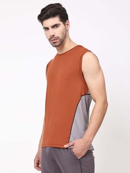 Dida - Men Rust Round Neck Regular Fit T-Shirt
