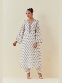 Tara-C-Tara - White Buti Hand Block Printed Kurta and Pant