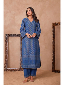 Tara-C-Tara - Women Blue Floral Printed V-Neck Kurta with Pant