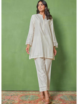 Tara-C-Tara - White Opulent Chanderi Kurta with Pant