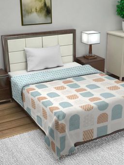 FABINALIV - Off White Geometric Reversible Mild Winter Micro Fiber Single Bed Comforter (Single)