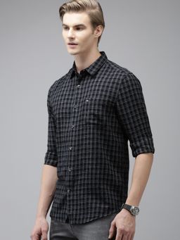 The Bear House - Men Black Checked Slim Fit Flannel Cotton Casual Shirt
