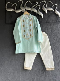 THE WISHING CLOSET - Blue Silk Embroidered Kurta With Pyjama