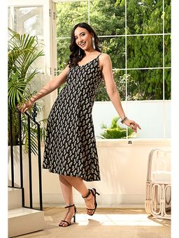 DECKEDUP - Black Seagull Dress