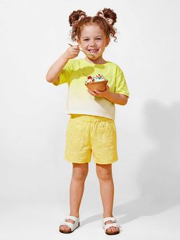 United Colors of Benetton - Cropped Round Neck T-Shirt Yellow