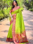 Green color option, Sold out, Currently selected