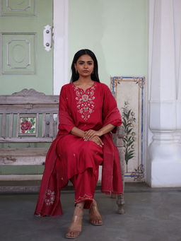 Tatwa Designs - Red Floral Bouquet Kurta with Pant & Dupatta (Set of 3)