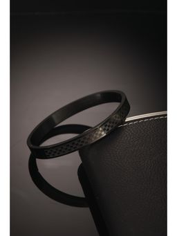 Aatmana - Men Stainless Steel Checked Kada Bracelet