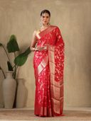 Red color option, Sold out, Currently selected