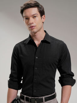 HIGHLANDER - Black Spread Collar Relaxed Fit Shirt