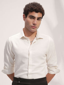 HIGHLANDER - White Slim Fit Self Design Shirt