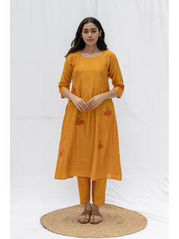 ETAR - Mustard Rose Kurta with Pants (Set of 2)