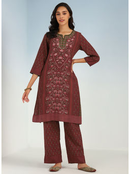 Lakshita - Maroon Kurta with Round Neck and Contrast Front Placket (Set of 2)