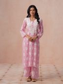 Pink color option, Currently selected