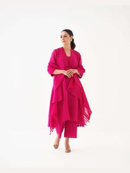 Vaaya - The Royal Rani Silk Chanderi Ensemble Kurta and Pant with Waterfall Scarf