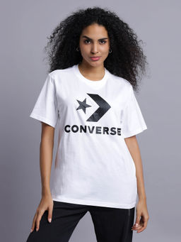 Converse - Unisex Go-To Star Chevron Logo Standard-Fit T-Shirt