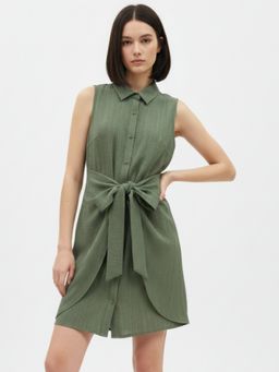 Outzidr - Olive Waist Tie-Up Collared Dress