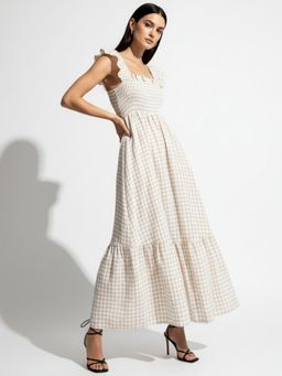 Outzidr - Beige Flutter Sleeved Checkered Dress