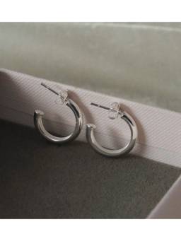 ANUSHKA JAIN JEWELLERY - Bold Hoops