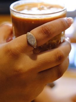 ANUSHKA JAIN JEWELLERY - Oval Signet Ring