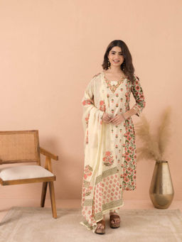 MAAND - Off White Floral Printed Kurta with Pant and Dupatta