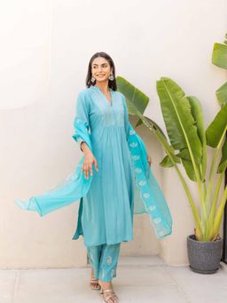 MAAND - Blue Thread Work Straight Kurta with Pant and Dupatta