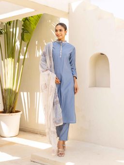 MAAND - Grey Embroidered Thread Work Kurta with Pant and Dupatta