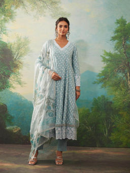 MAAND - Grey Floral Printed Kurta with Pant and Dupatta