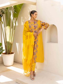 MAAND - Floral Printed Kurta with Pant and Dupatta