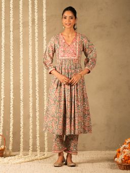 Akiso - Green Floral Printed Long Kurta with Pant