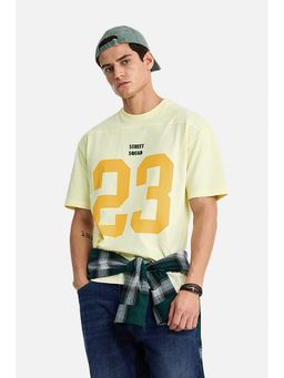 Snitch - Men Light Yellow Typography Half Sleeves Oversized T-shirt