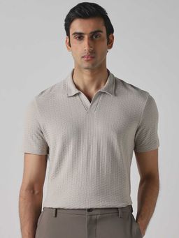 Mufti - Men Light Grey Textured Polo T-shirt