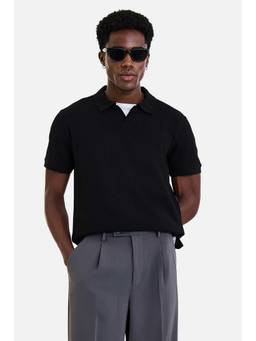 Snitch - Men Black Textured Half Sleeves Polo T-shirt