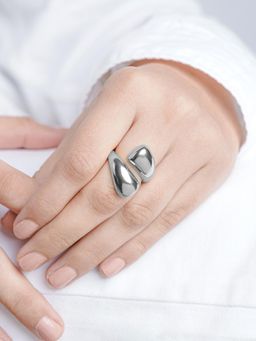 SWASHAA - Silver Siona Curve Ring