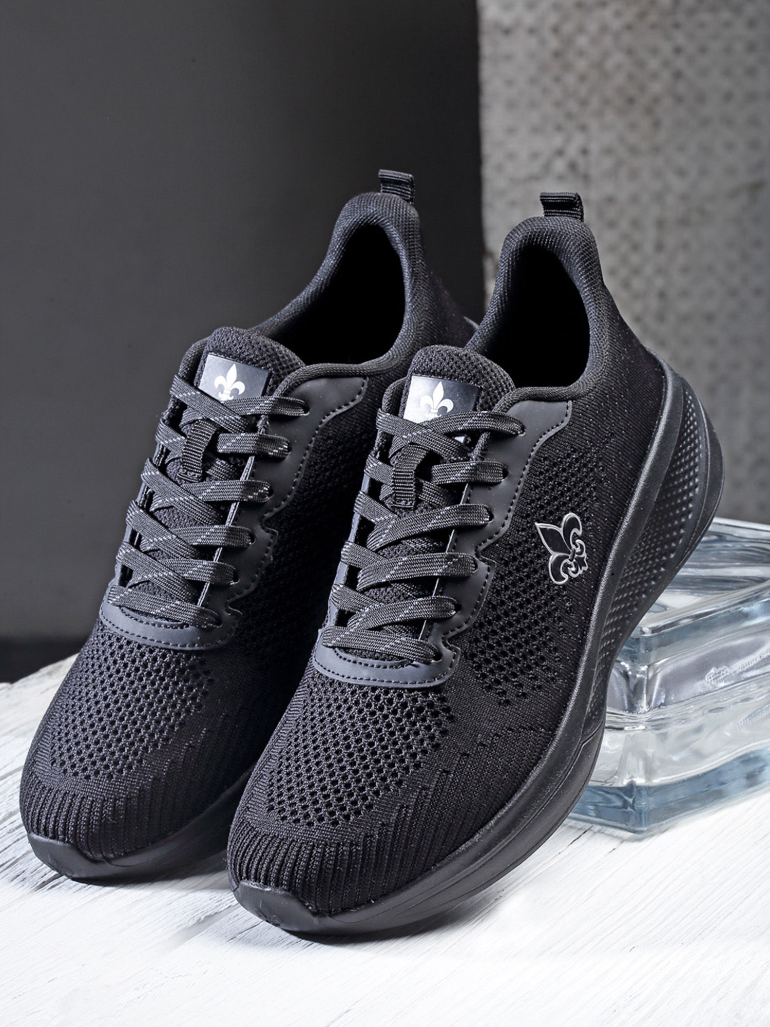 red tape shoes sneakers black