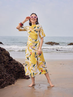 PURVAJA - Floral Printed Yellow Front Silt Dresses
