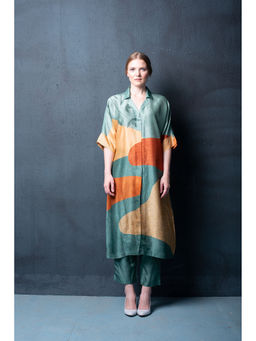 clos - Dupion Silk Comprised Of Half Collar Print Kurta And Pant (Set of 2)