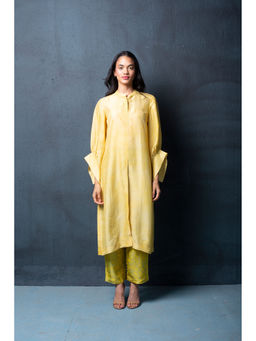 clos - Dupion Silk Comprised Of Print Kurta And Pant with Dupatta (Set of 3)