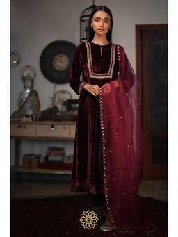 Rhua India - Ruby Red Straight Kurta with Salwar and Dupatta (Set of 3)