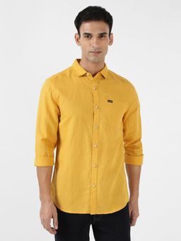 Wrangler - Men Solid Yellow Shirt (Regular)