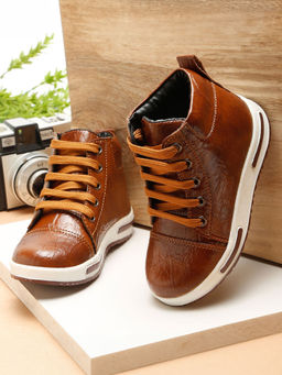 Hopscotch - Boys Tan and White Textured Ankle Length Boots
