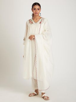 SHAABA CLOTHING - Ivory Zardozi Embroidered Kurta With Pant And Dupatta